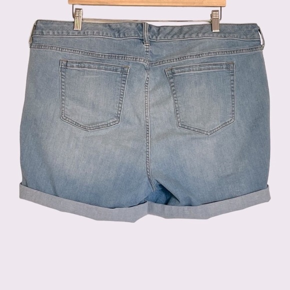 TORRID 5 Inch Vintage Stretch Mid-Rise Jean Shorts - Picture 9 of 10